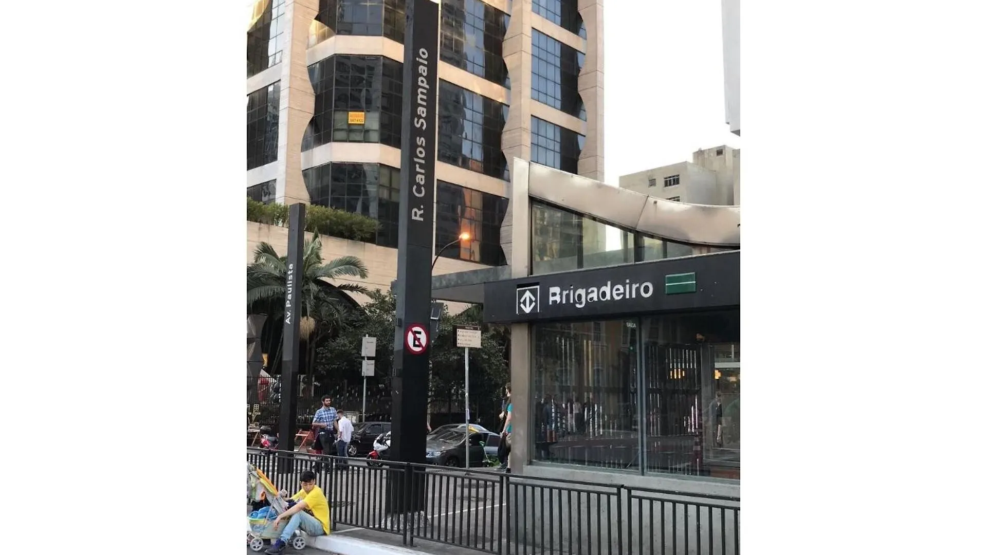 A Melhor Localizacao De Sp 300M Da Avenida Paulista Sao Paulo Brazil